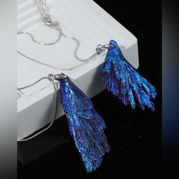 New Amazing Raw Tourmaline Crystal Chunk Platinum Plated Pendant Necklace - Picture 2 of 16